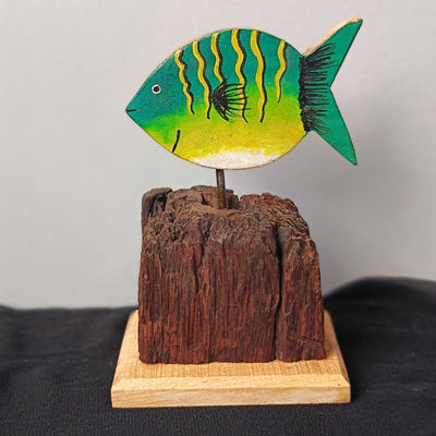 Chinhhari Madai green yellow Fish garden decor