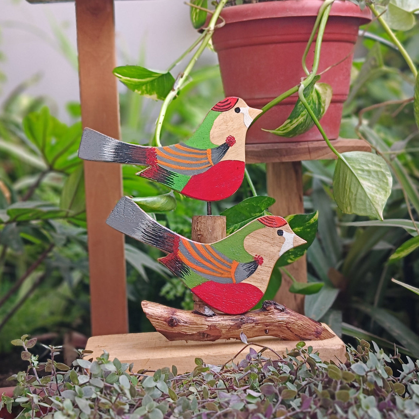 Chinhhari Madai red yellow bird garden decor