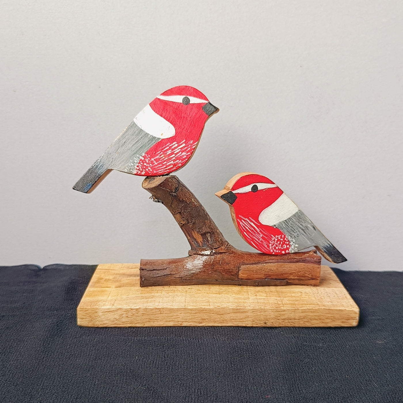 Chinhhari Madai red white bird garden decor