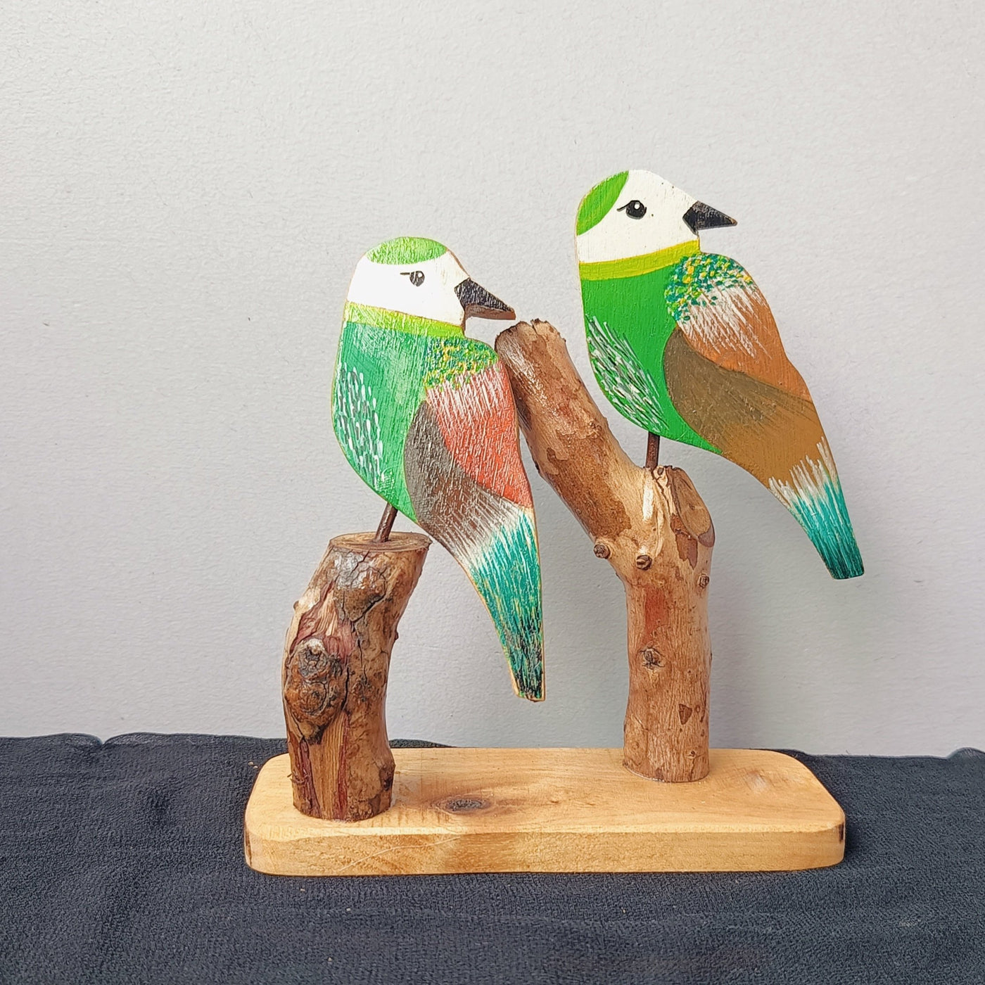 Chinhhari Madai green bird garden decor