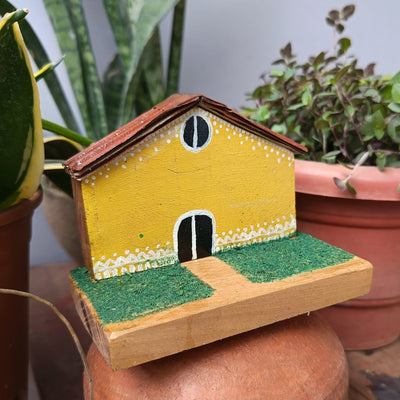 Chinhhari Madai Yellow house garden decor