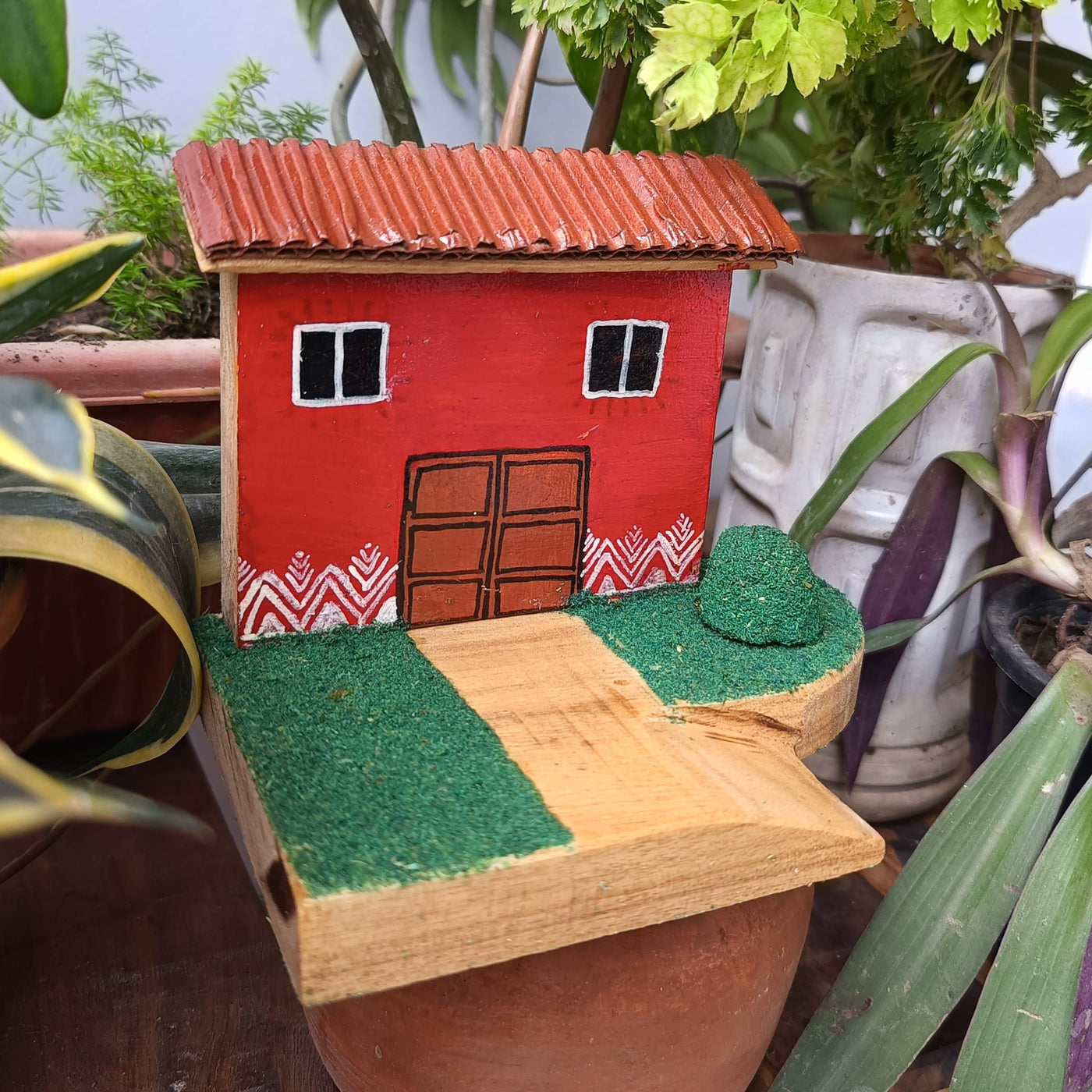 Chinhhari Madai red house garden decor