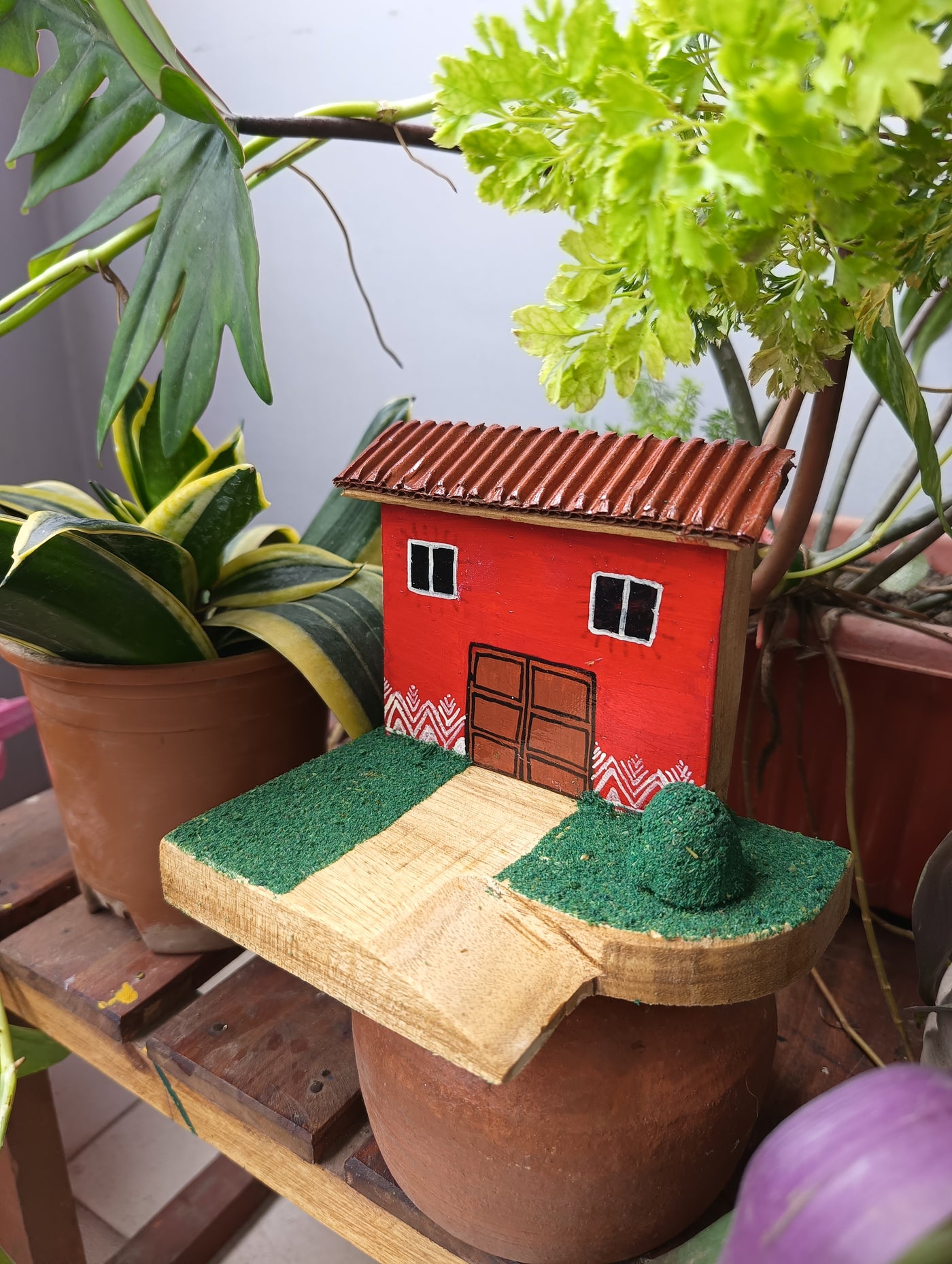 Chinhhari Madai red house garden decor