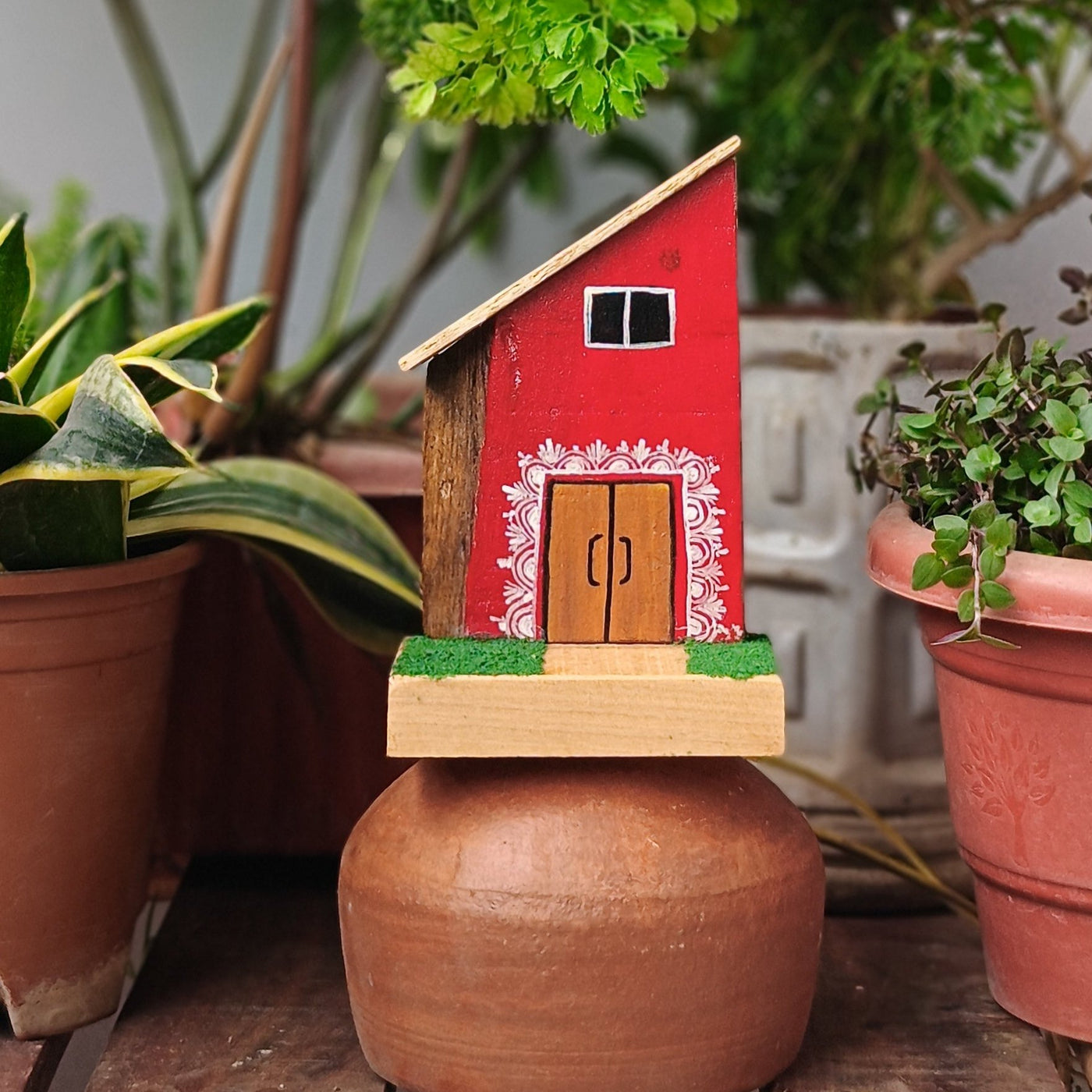 Chinhhari Madai red house garden decor