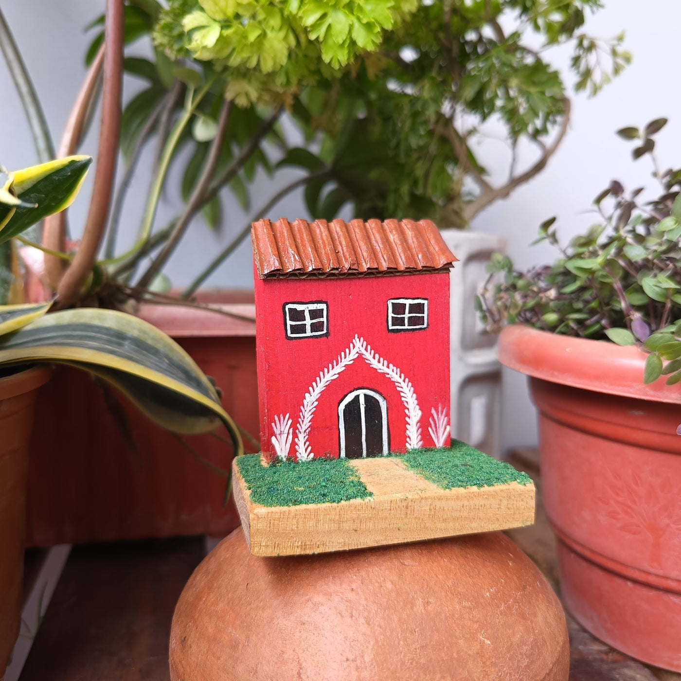 Chinhhari Madai red house garden decor