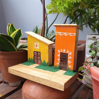 Chinhhari Madai yellow orange house garden decor