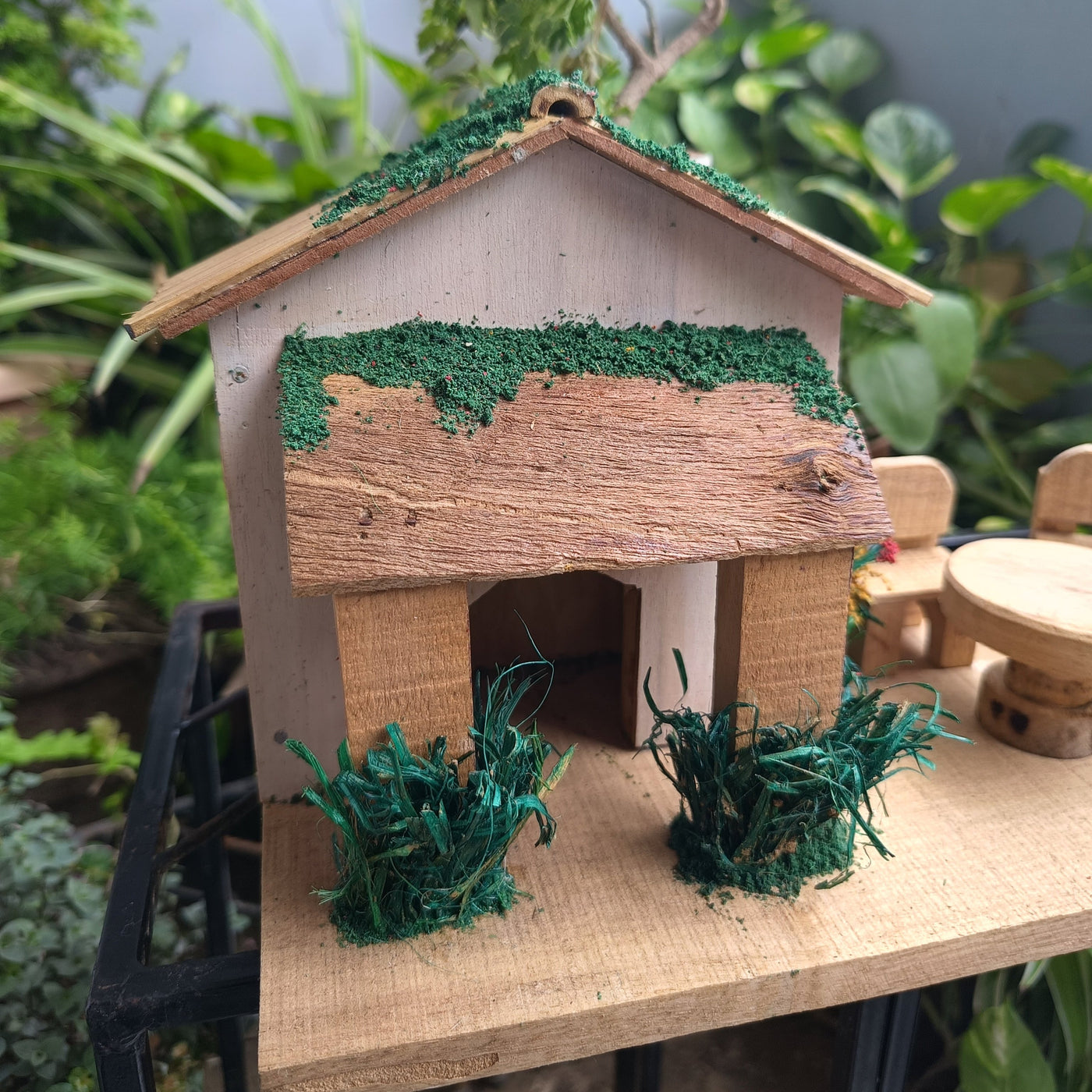 Chinhhari Madai home with backyard garden decor