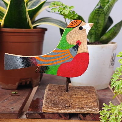 Chinhhari Madai green red bird garden decor