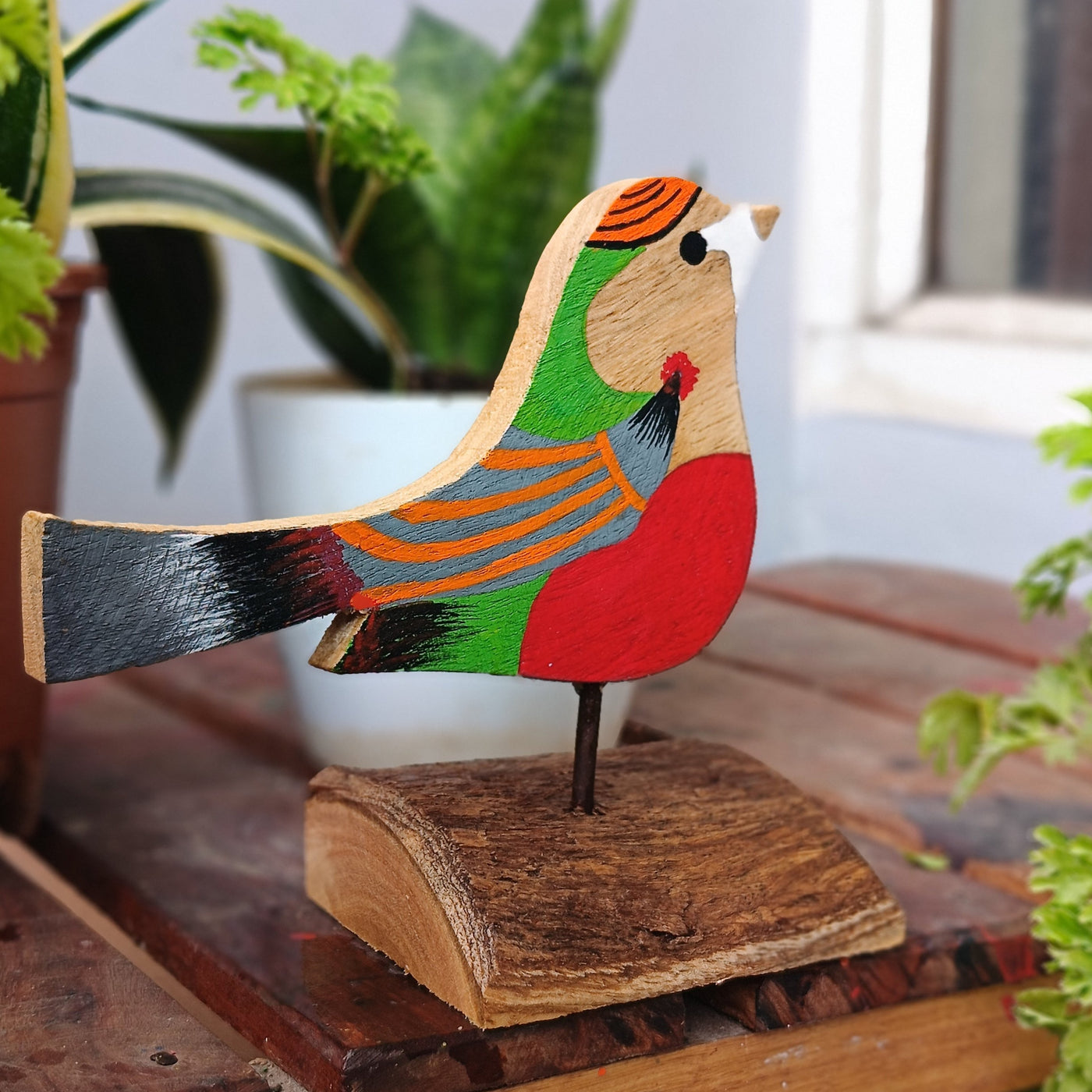 Chinhhari Madai green red bird garden decor