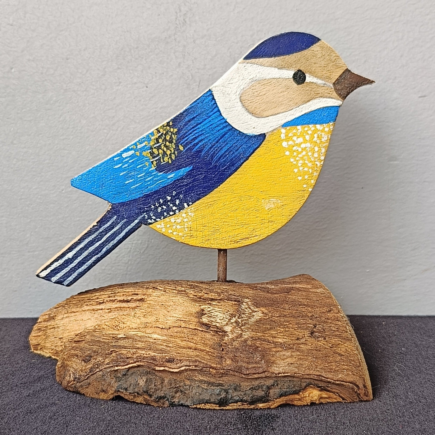 Chinhhari Madai blue yellow bird garden decor