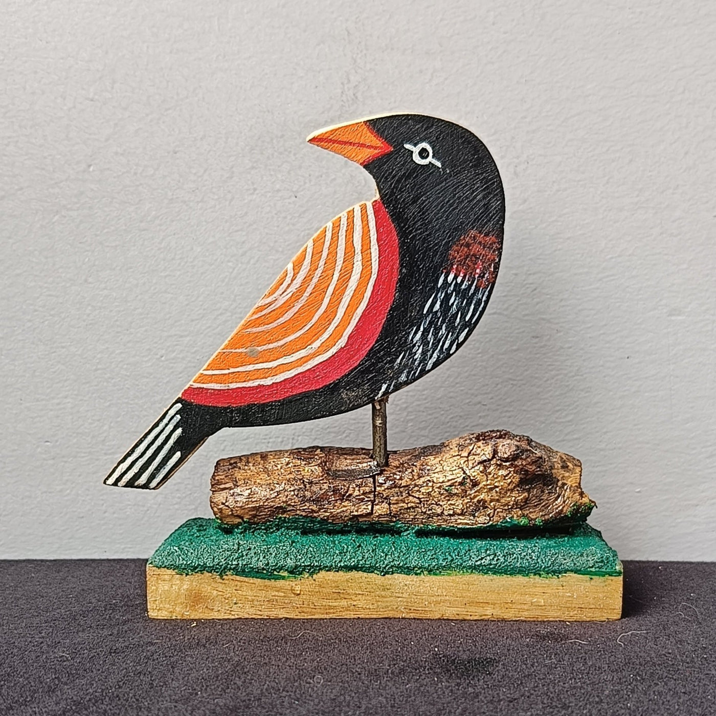 Chinhhari Madai black bird garden decor