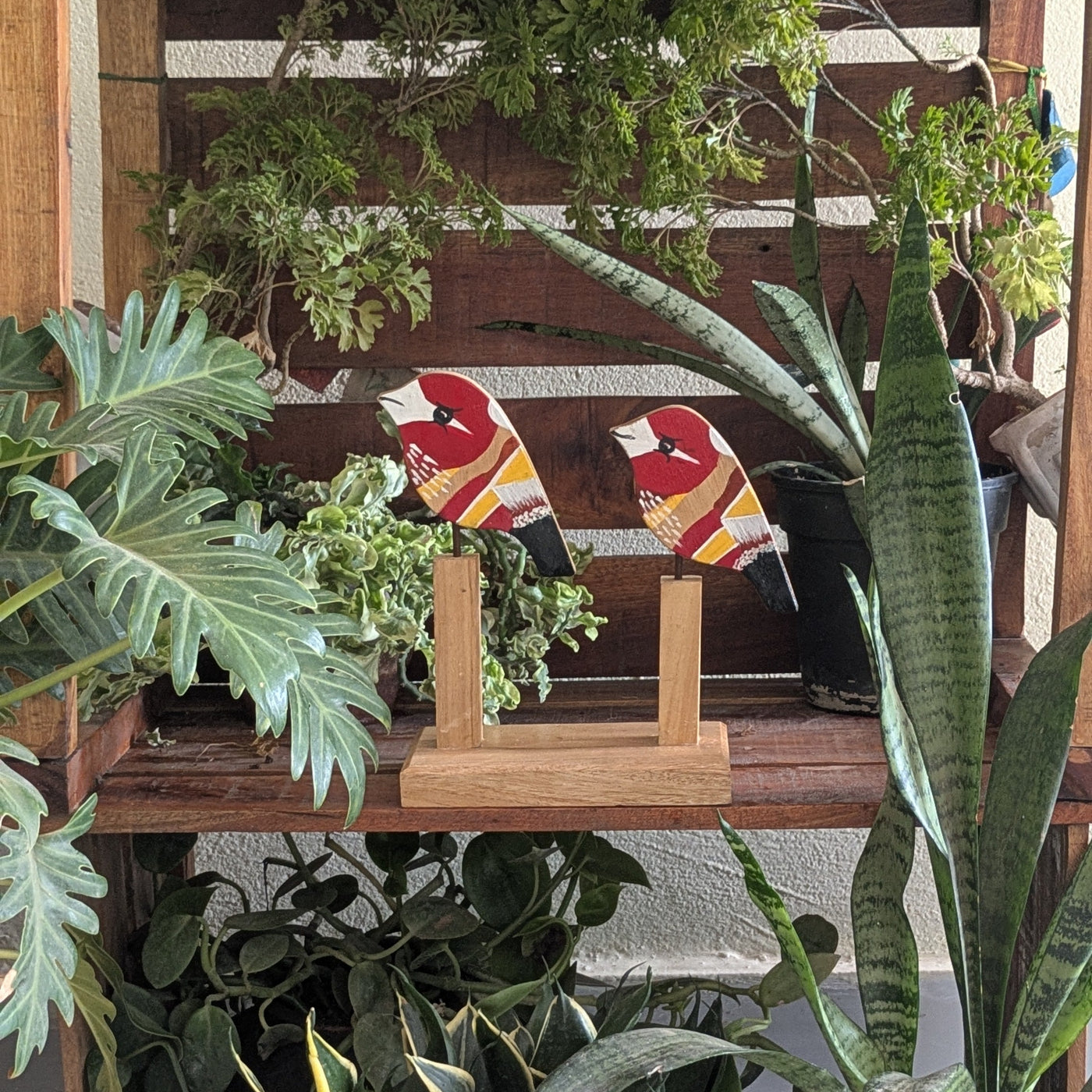 Chinhhari Madai red colour and mixed yellow and brown bird pair garden decor