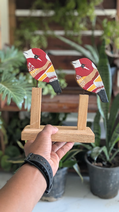Chinhhari Madai red colour and mixed yellow and brown bird pair garden decor