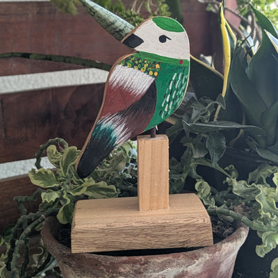 Chinhhari Madai white and green bird garden decor