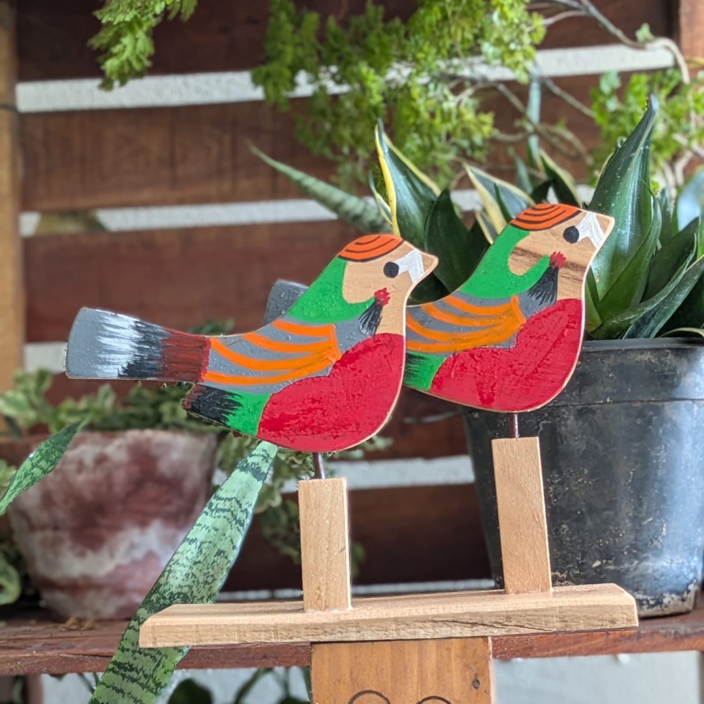 Chinhhari Madai green red and orange line bird pair garden decor