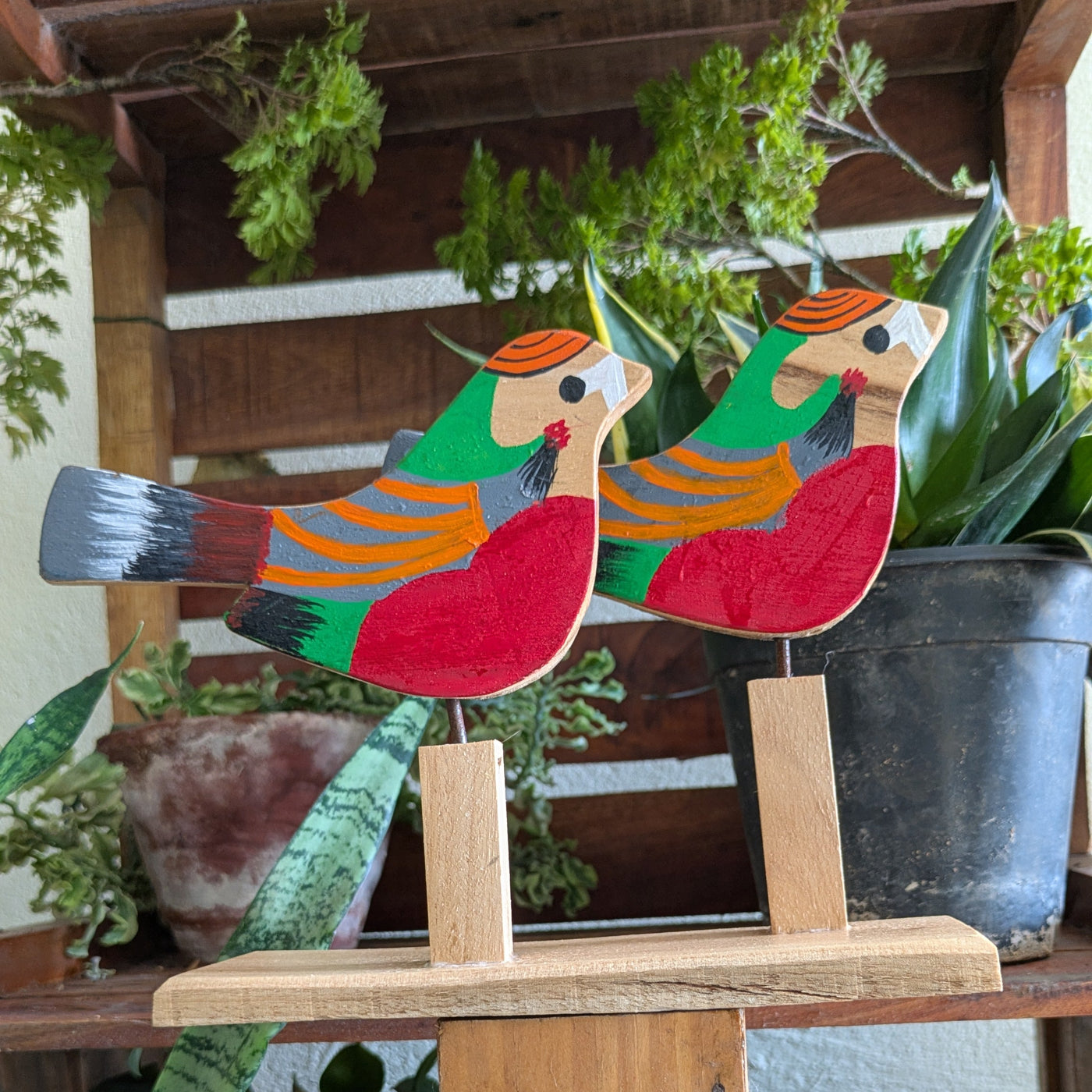 Chinhhari Madai green red and orange line bird pair garden decor