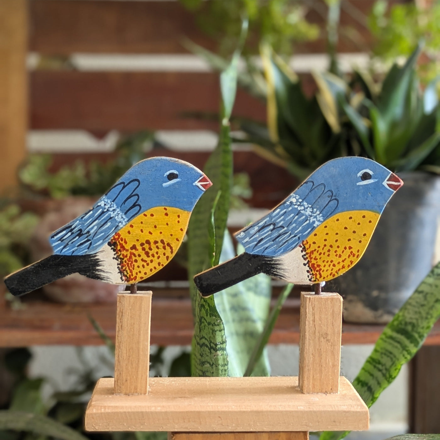 Chinhhari Madai blue and yellow bird pair garden decor
