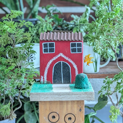 Chinhhari Madai red house garden decor