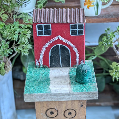 Chinhhari Madai red house garden decor