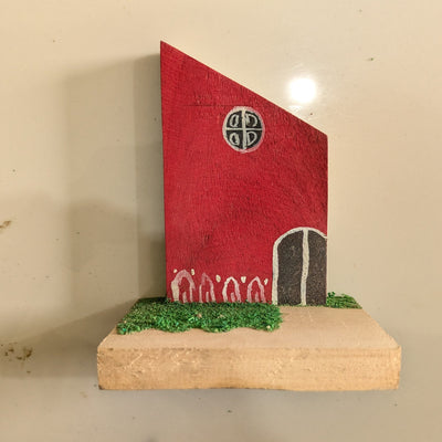 Chinhhari Madai red small house garden decor