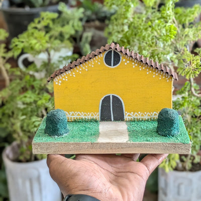 Chinhhari Madai yellow small house garden decor