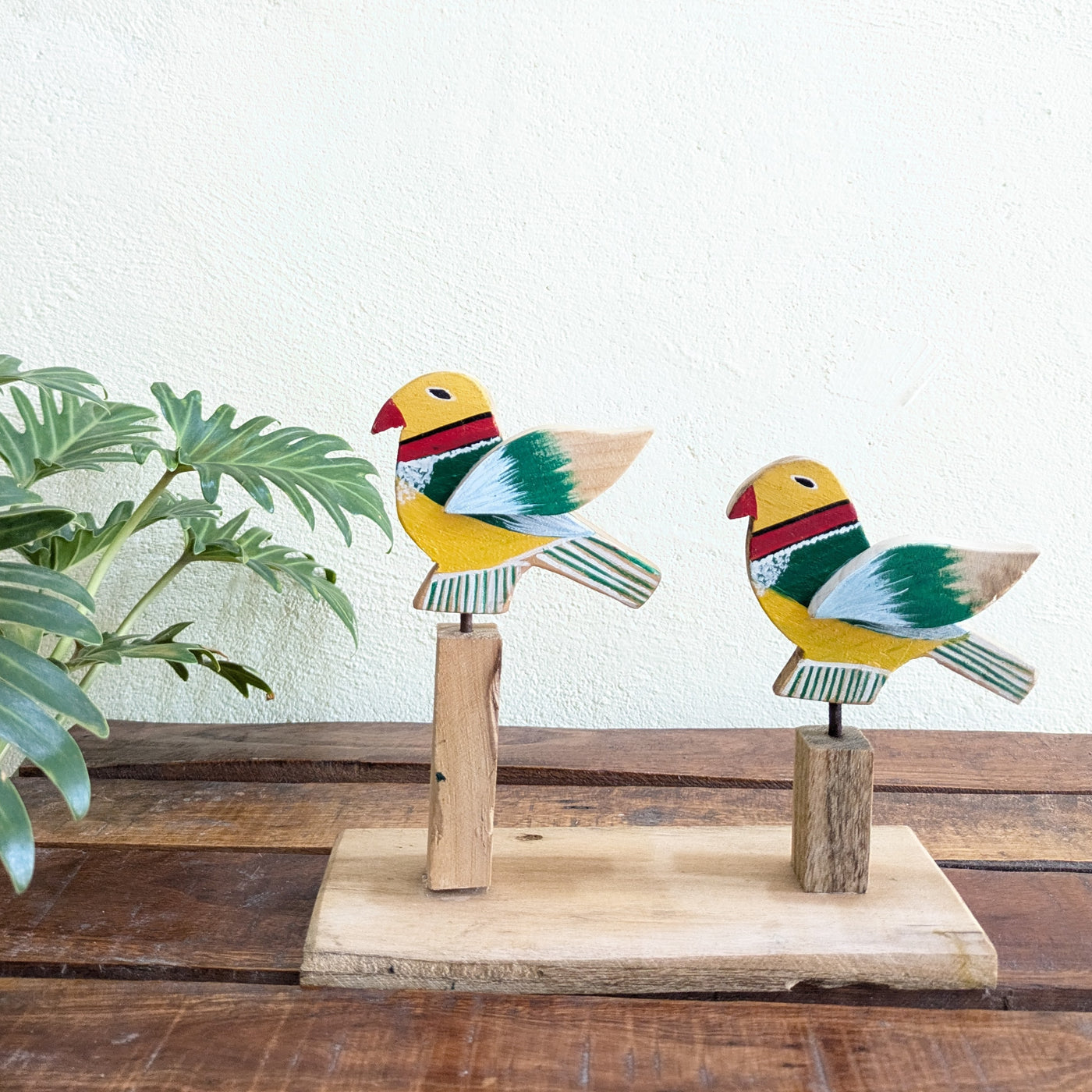Chinhhari Madai yellow and green bird pair garden decor