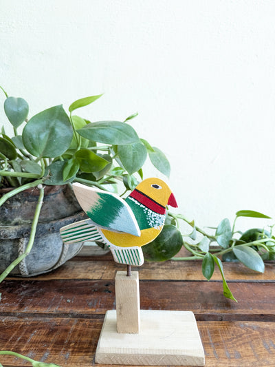 Chinhhari Madai yellow and green bird garden decor