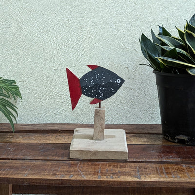 Chinhhari Madai dark blue Fish garden decor