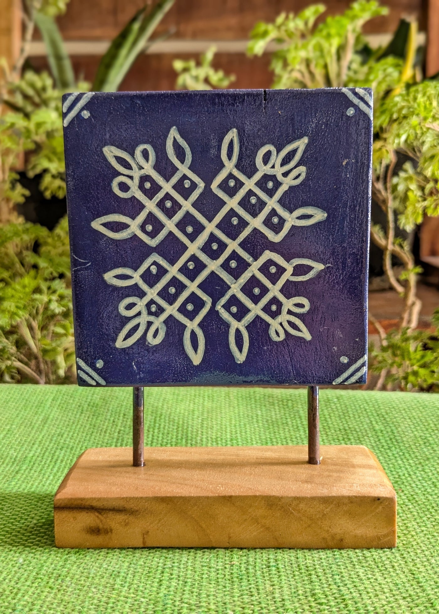 Chinhhari Madai kolam colour standie festival decor( Buy 1 or full set)