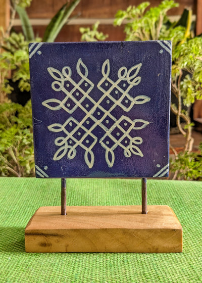 Chinhhari Madai kolam colour standie festival decor( Buy 1 or full set)