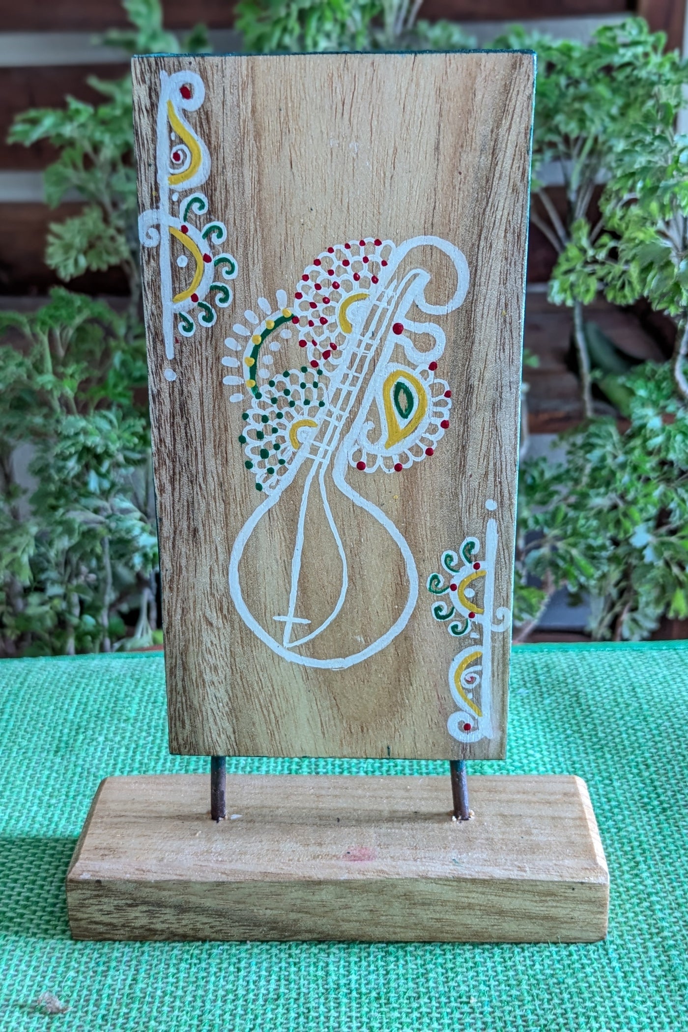 Chinhhari Madai Alpana standie festival decor( Buy 1 or full set)