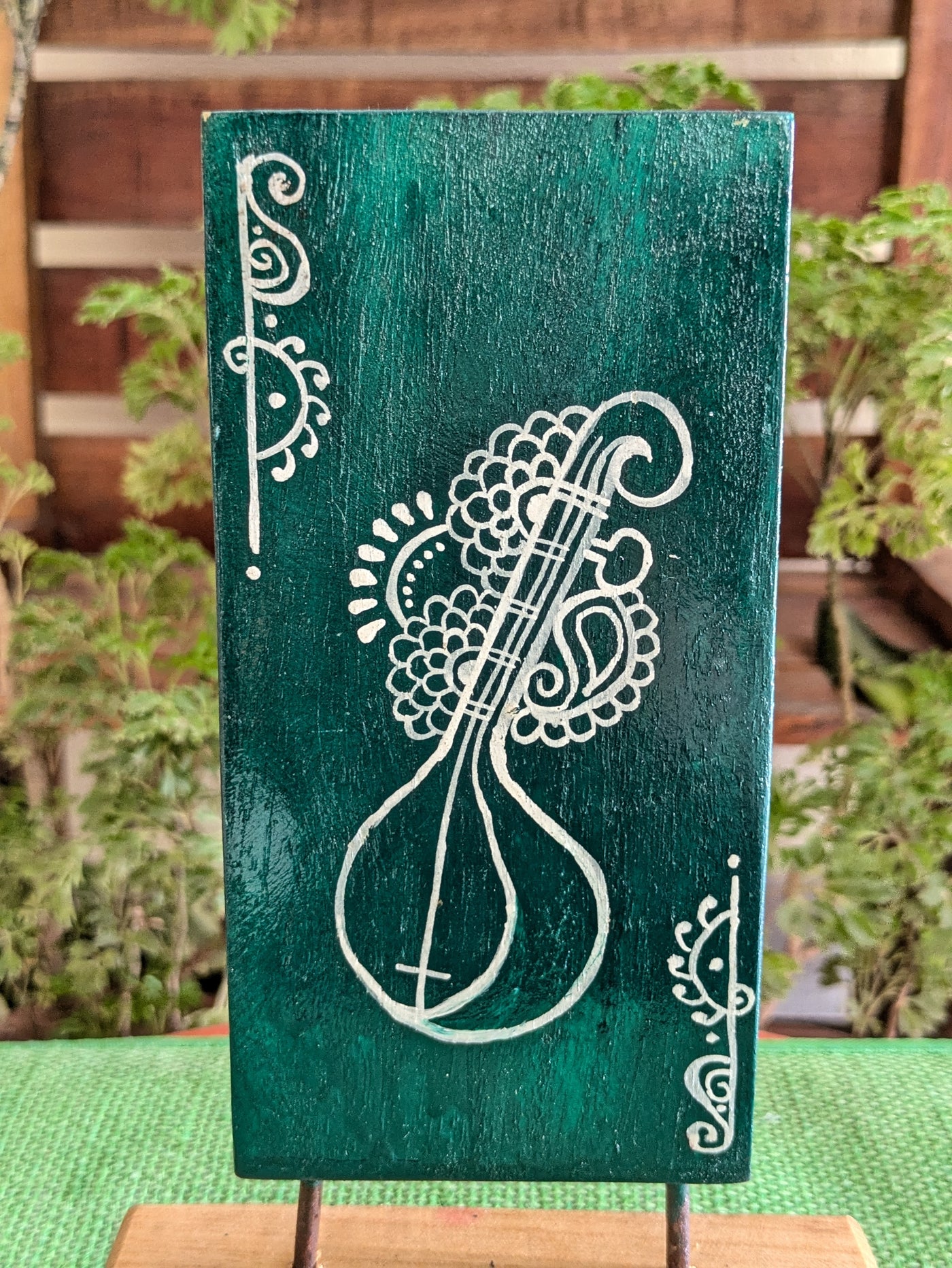 Chinhhari Madai Alpana colour standie festival decor( Buy 1 or full set)