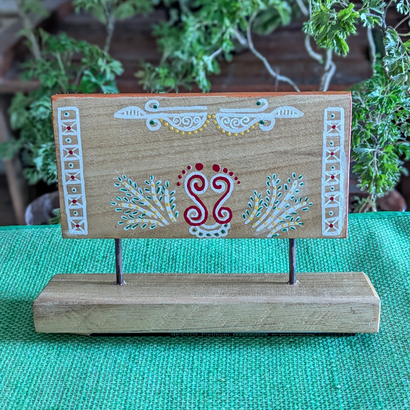 Chinhhari Madai Alpana standie festival decor( Buy 1 or full set)