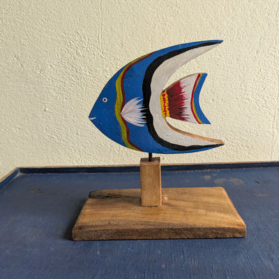 Chinhhari Madai blue and white stripes single fish garden decor