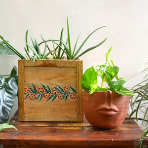 Chinhhari arts Wooden hand painted planter/decor - CHWP002 -  Chinhhari Arts
