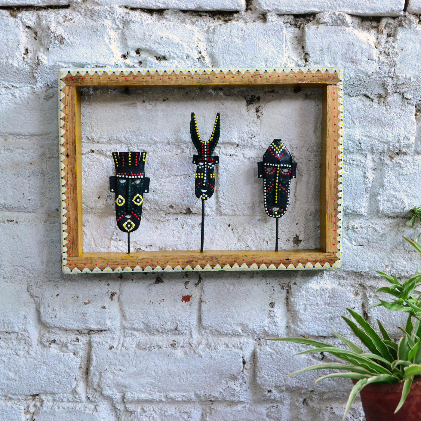 Chinhhari arts wrought iron 3 mini mask wooden frame wall décor - WIWM005 -  Chinhhari Arts